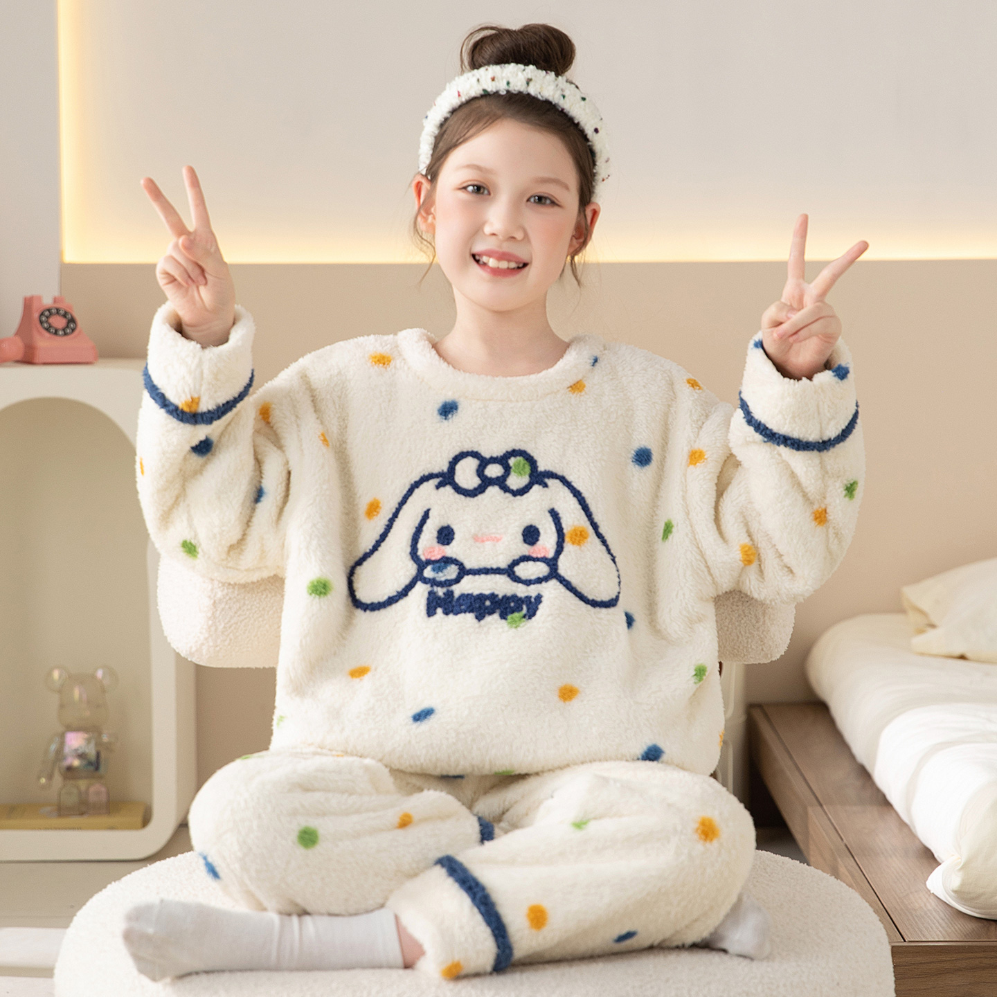 女童法兰绒冬装玉桂狗家居服套装