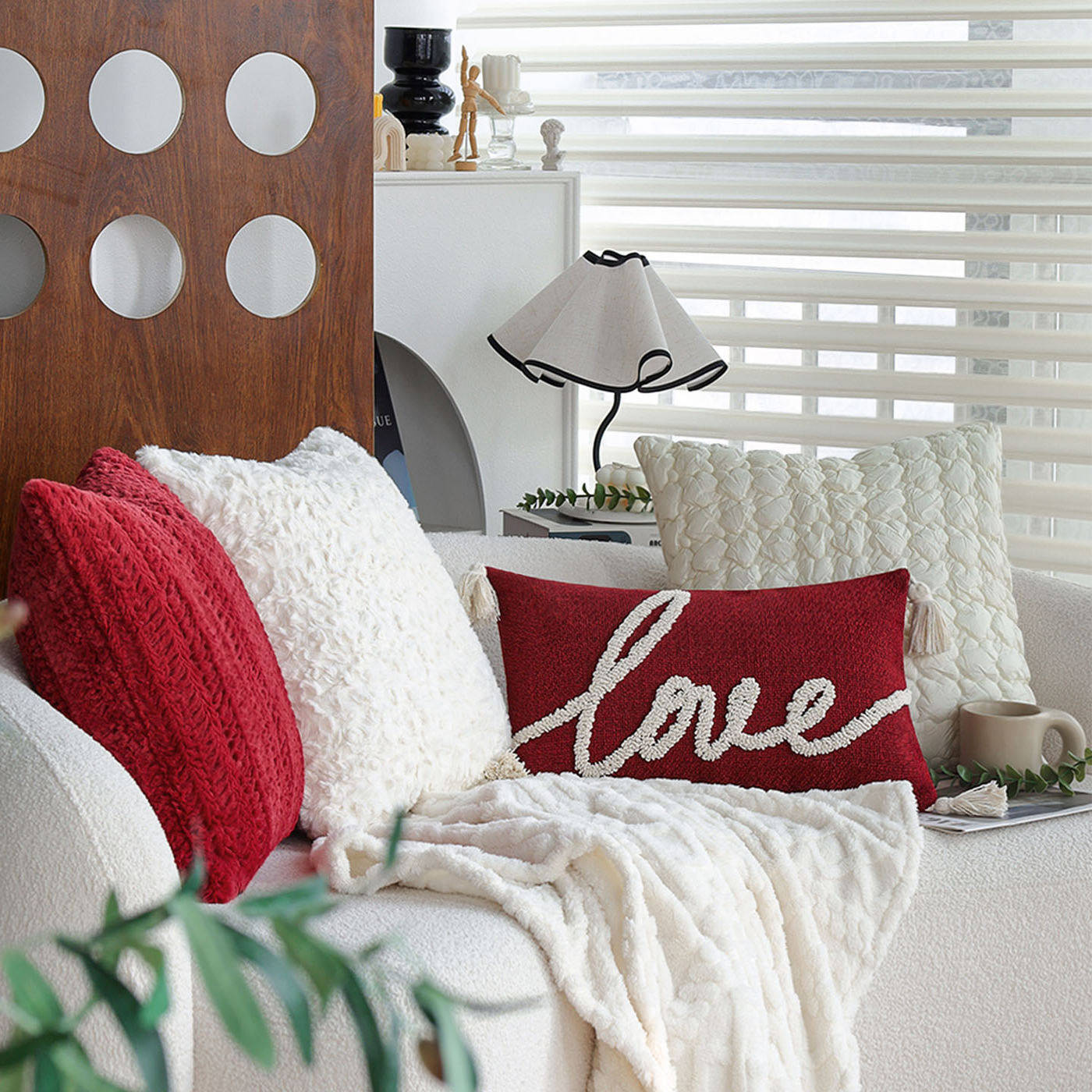新年喜庆北欧风Love字母抱枕套红色针织流苏装饰沙发靠垫家居