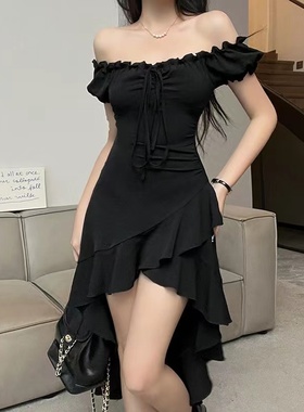 SHE ER黑色荷叶边不规则连衣裙女夏季新款一字肩收腰性感挂脖绑带