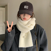 白色围巾女冬季 2025新款 加厚保暖大学生高级感配大衣防寒女士围脖