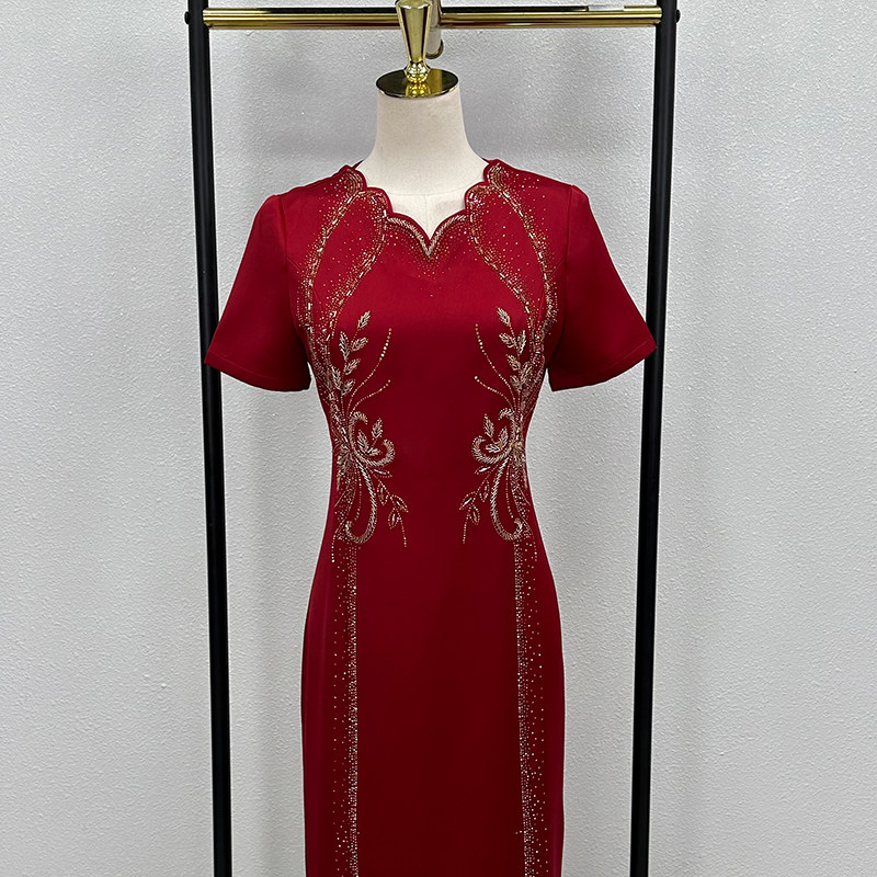 醋酸高贵婚宴重工礼服