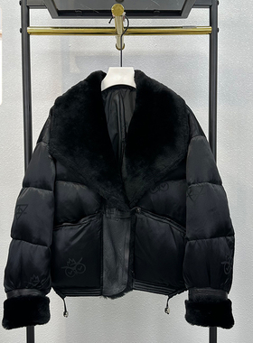 海宁大翻领羊羔毛皮毛一体拼接白鹅绒羽绒服女短款2025冬真皮皮草