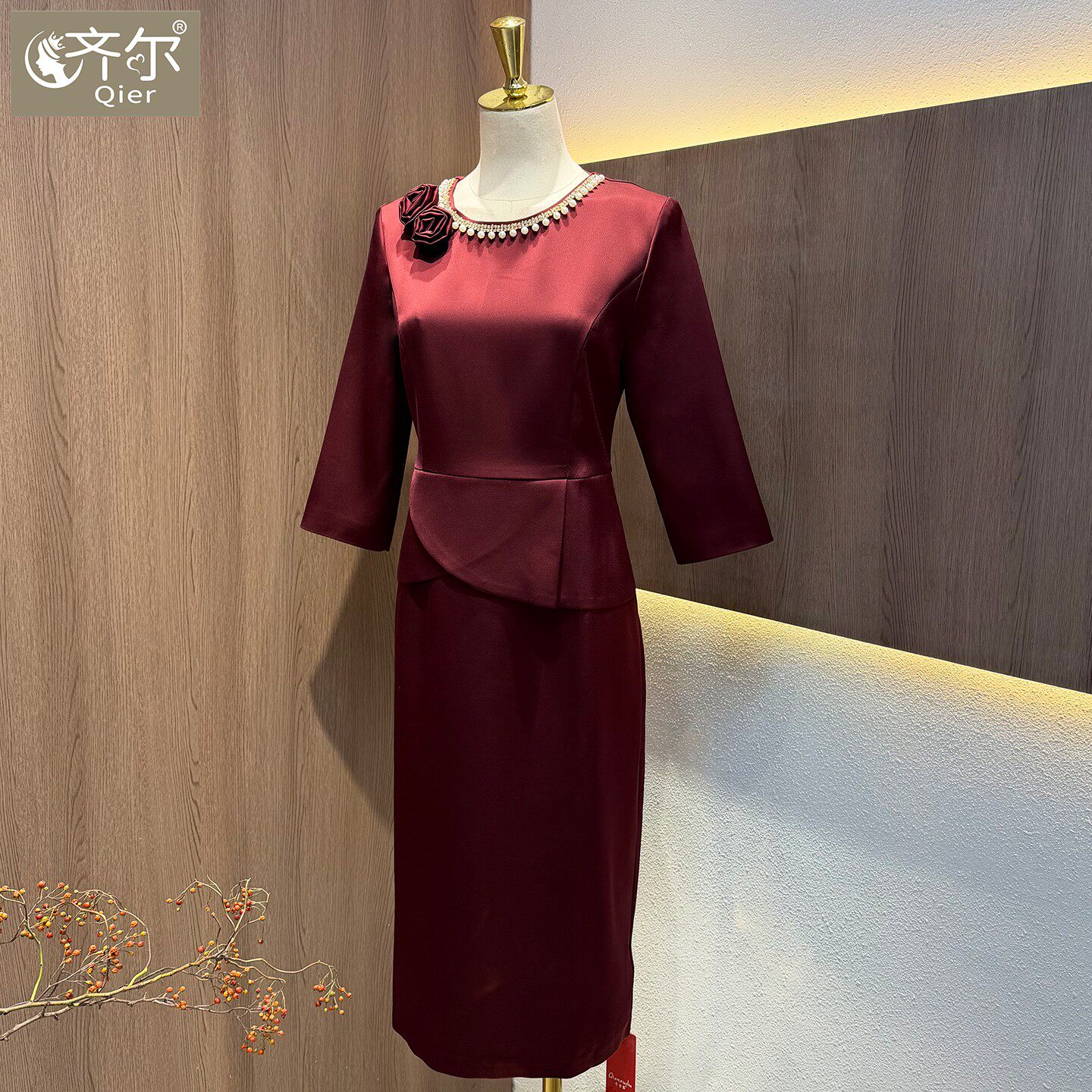 喜妈妈婚宴礼服高端轻奢高级感紫红色2026新款缎面结婚喜婆婆女装