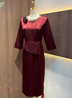 喜妈妈婚宴礼服高端轻奢高级感紫红色2026新款缎面结婚喜婆婆女装