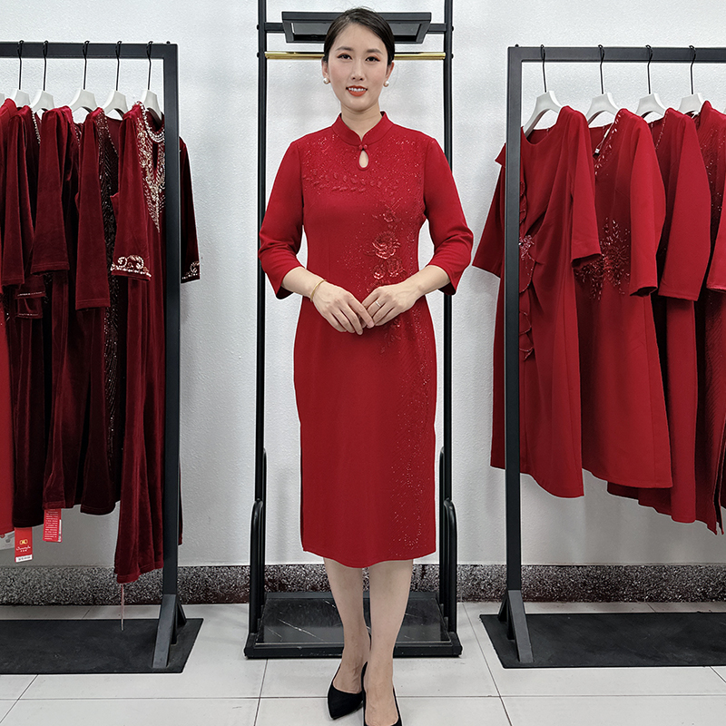 珠光亮丝婚宴装旗袍礼服