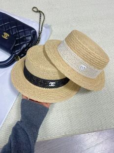 小香风轻奢法式拉菲草平顶小檐礼帽女夏海边防晒遮阳出游百搭草帽