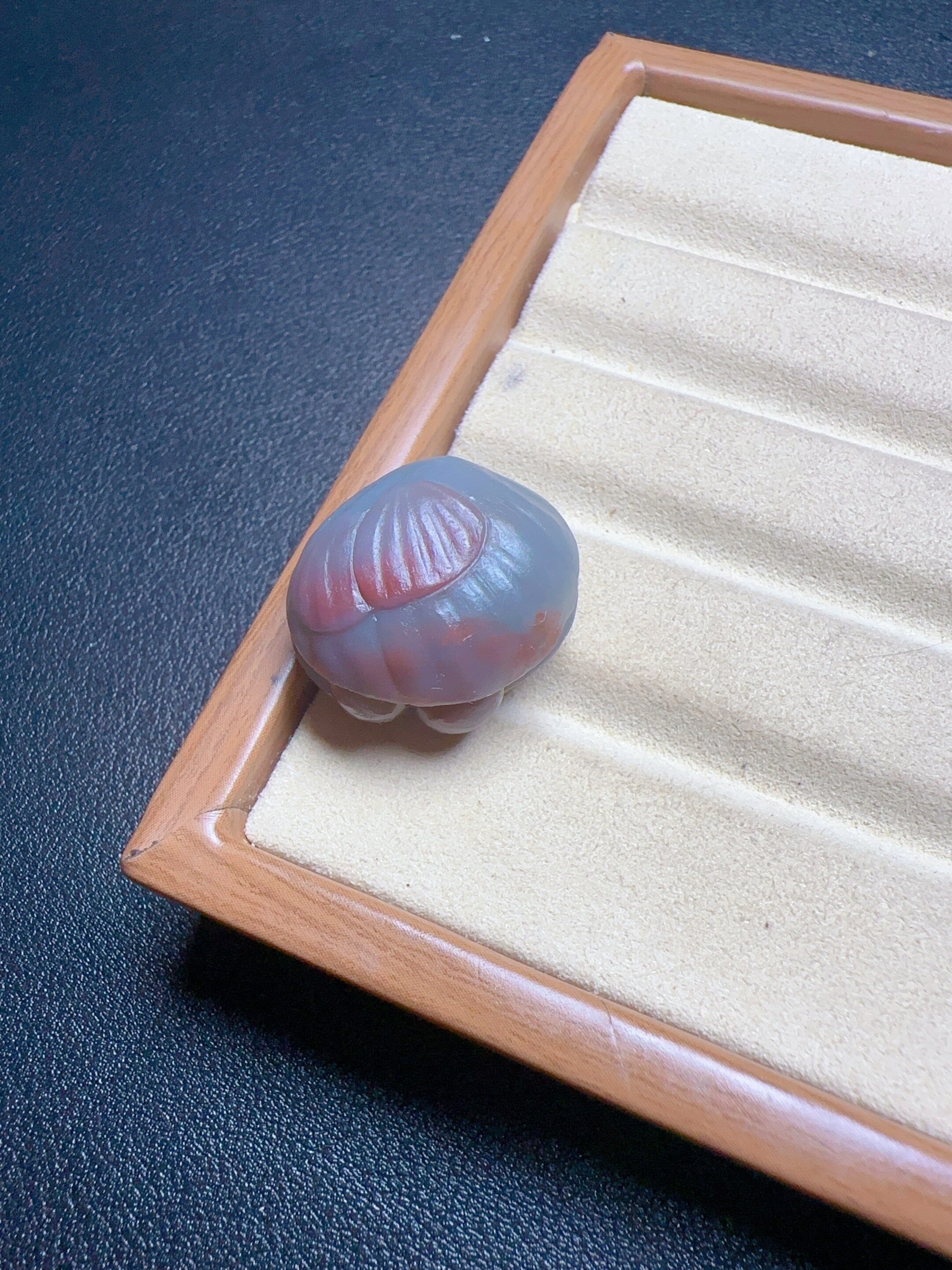 天然老矿盐源玛瑙贝壳吊坠精工雕刻蓝紫色系