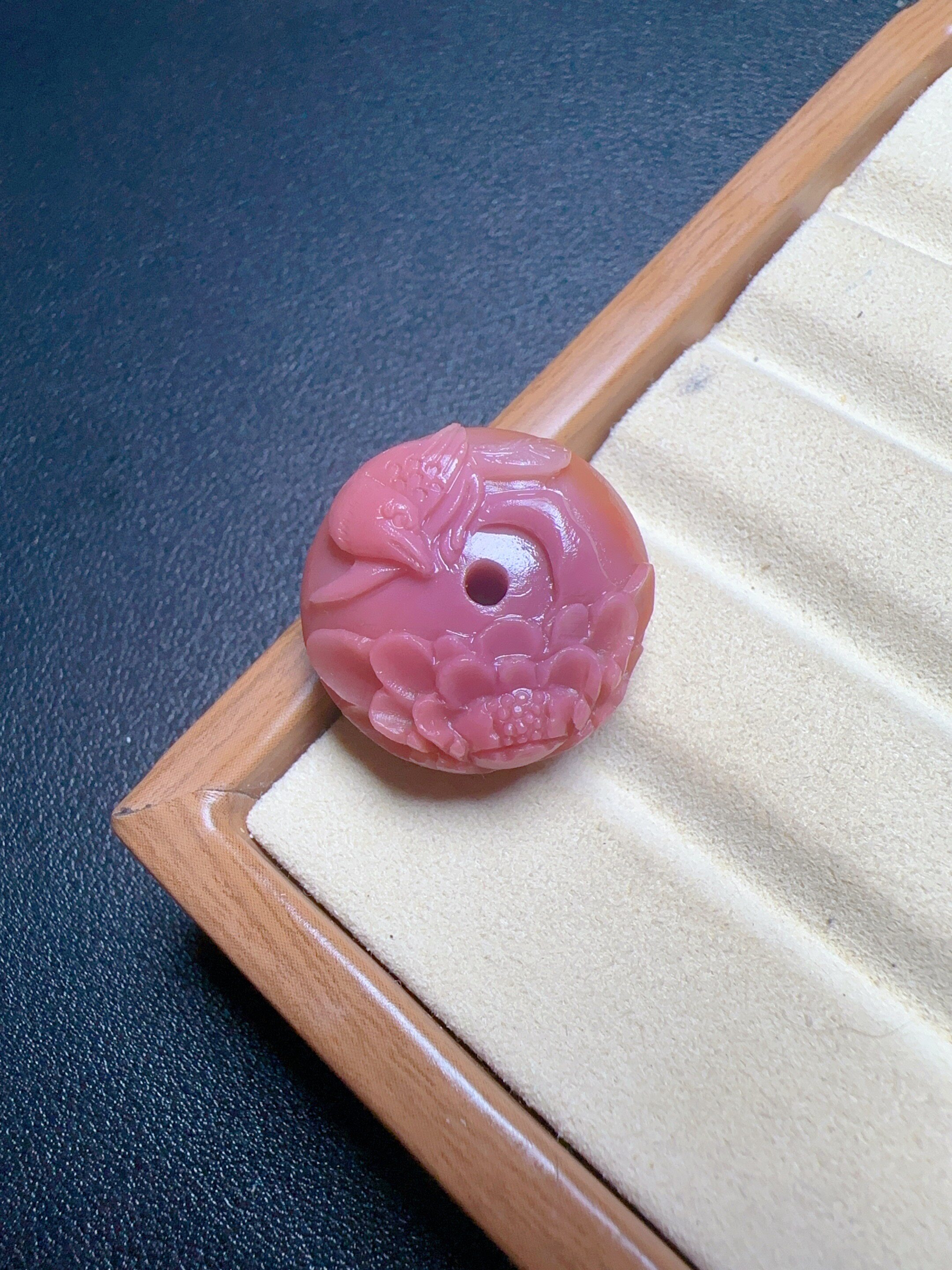 天然老矿盐源玛瑙牡丹花平安扣吊颈饰