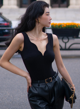 月影集 黑天鹅外穿深V带胸垫吊带背心修身内搭黑色性感无袖连体衣