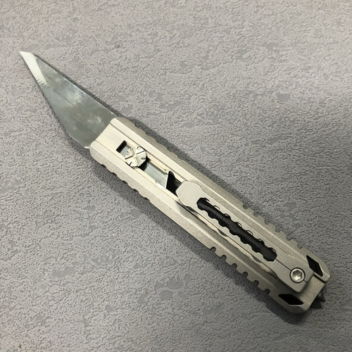 无极 钛合金tc21数控线切割美工刀刀架EDC 重型壁纸刀 不锈钢刀片