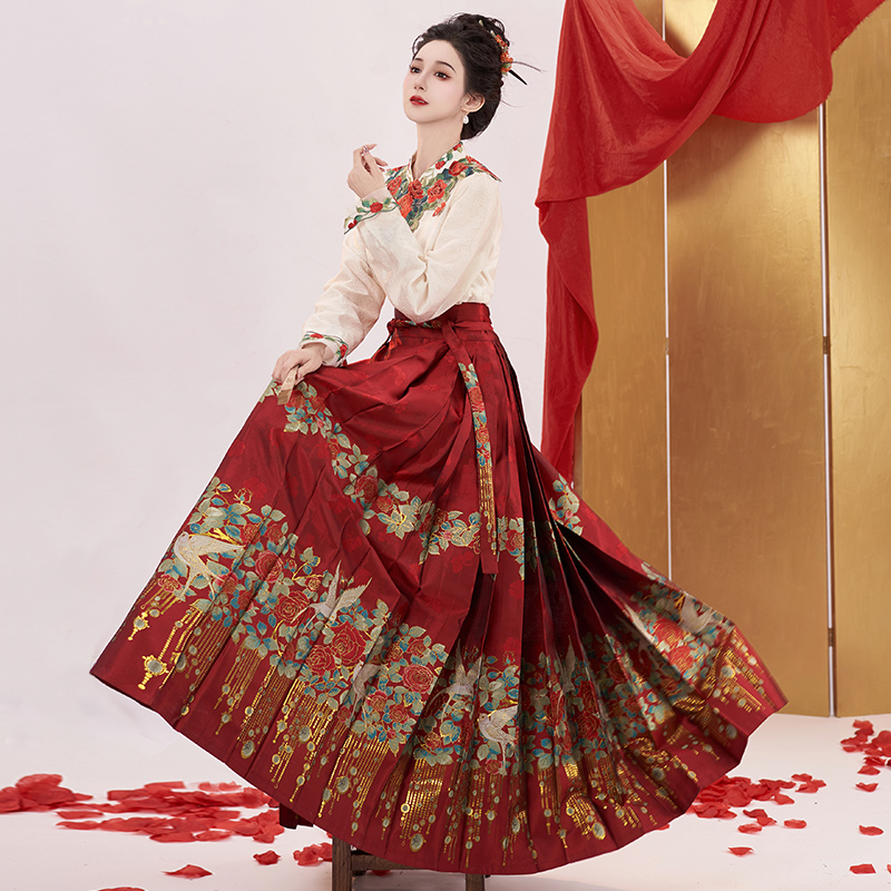 钟灵毓秀 【特价清仓】燕双飞 国风婚服马面裙回门敬酒服