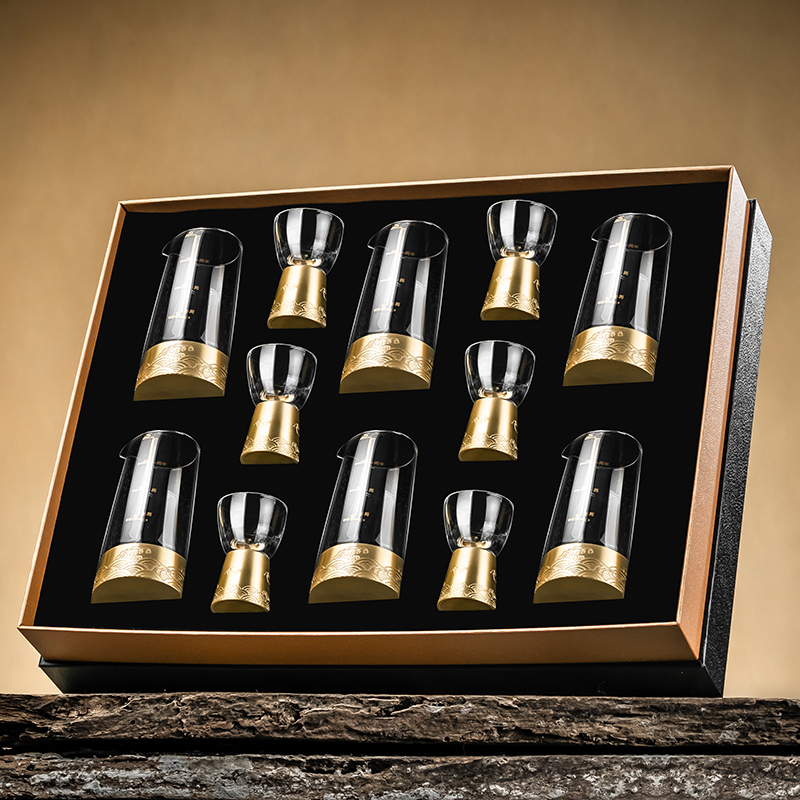 高端轻奢白酒杯分酒器家用白酒刻度酒具礼盒套装子弹二两小一口杯