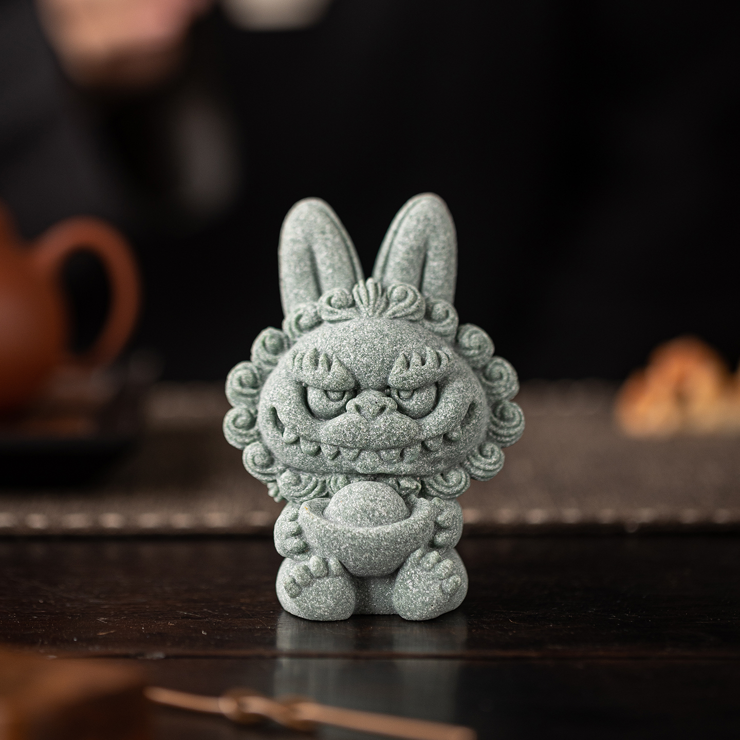 国潮兔狮爷招财进宝桌面摆件装饰