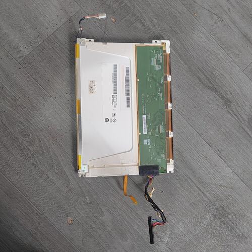 议价原装友达G084SN03 V.1工业屏。拆机一张带触摸屏，成