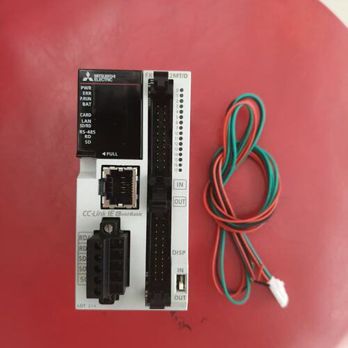 议价FX5UC-32MT/D，成色充新功能包好，带电源线，三菱P