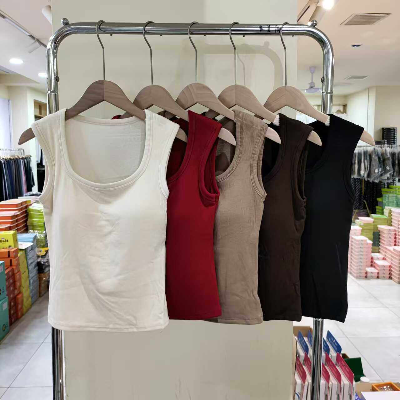 秋冬女士磨毛打底衫固定一体杯免穿文胸高弹显瘦时尚保暖背心8903