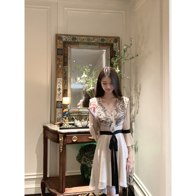 Hotdog热狗很辣杏色连衣裙