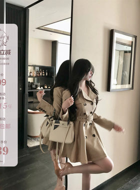 卡其双排扣外套+腰带女