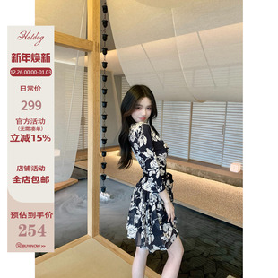 牡丹兰亭序 新中式 高级优雅牡丹V领连衣裙女 热狗很辣 Hotdog