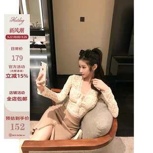 綁帶蕾絲上衣 Hotdog 熱狗很辣 韓女氣質 拉鏈針織半身裙套裝