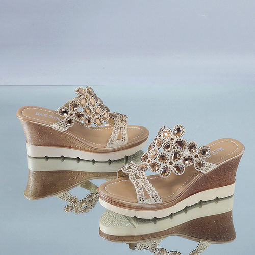 水钻女大码43沙滩外穿拖鞋women platform slippers roman shoes
