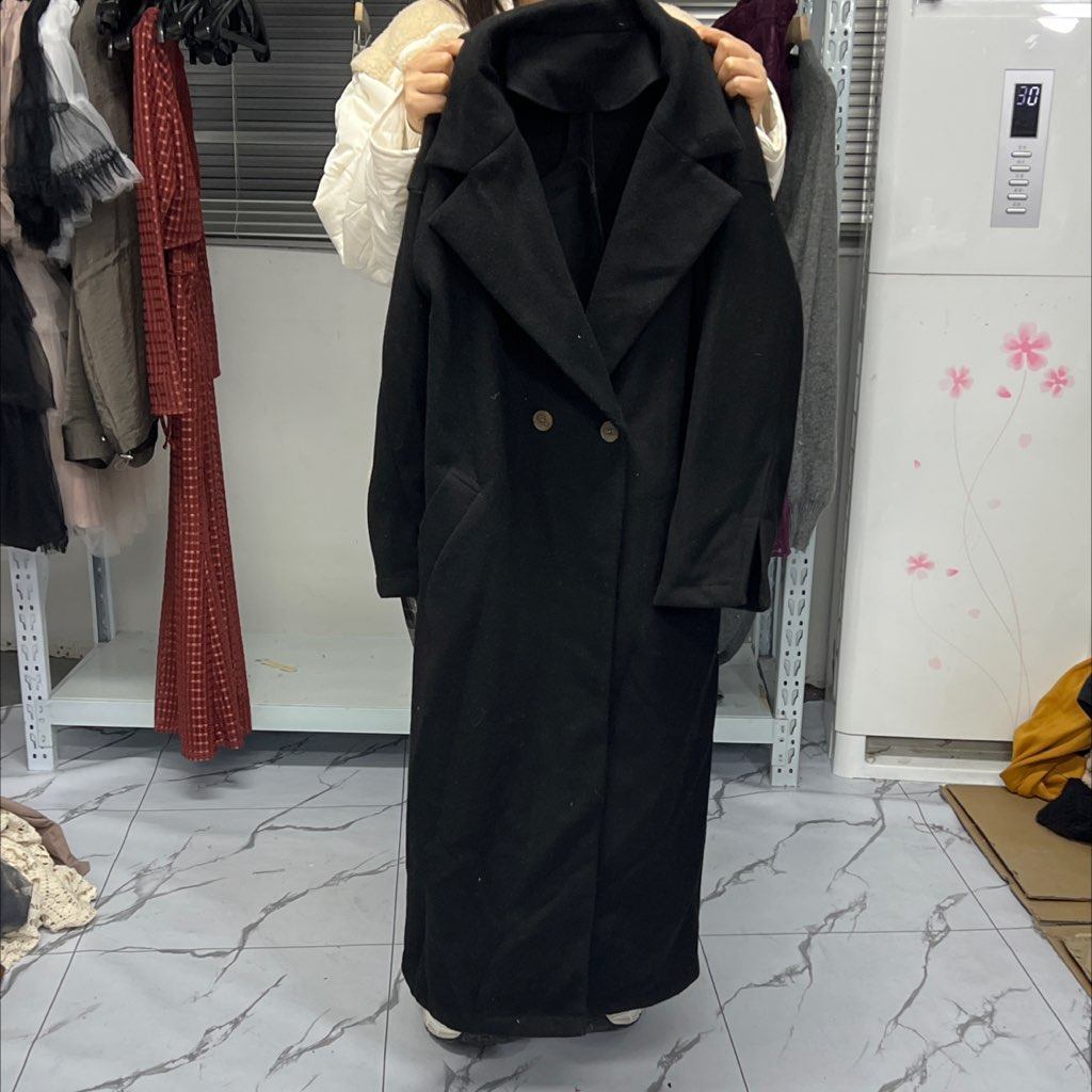 486，黑色加厚毛呢外套