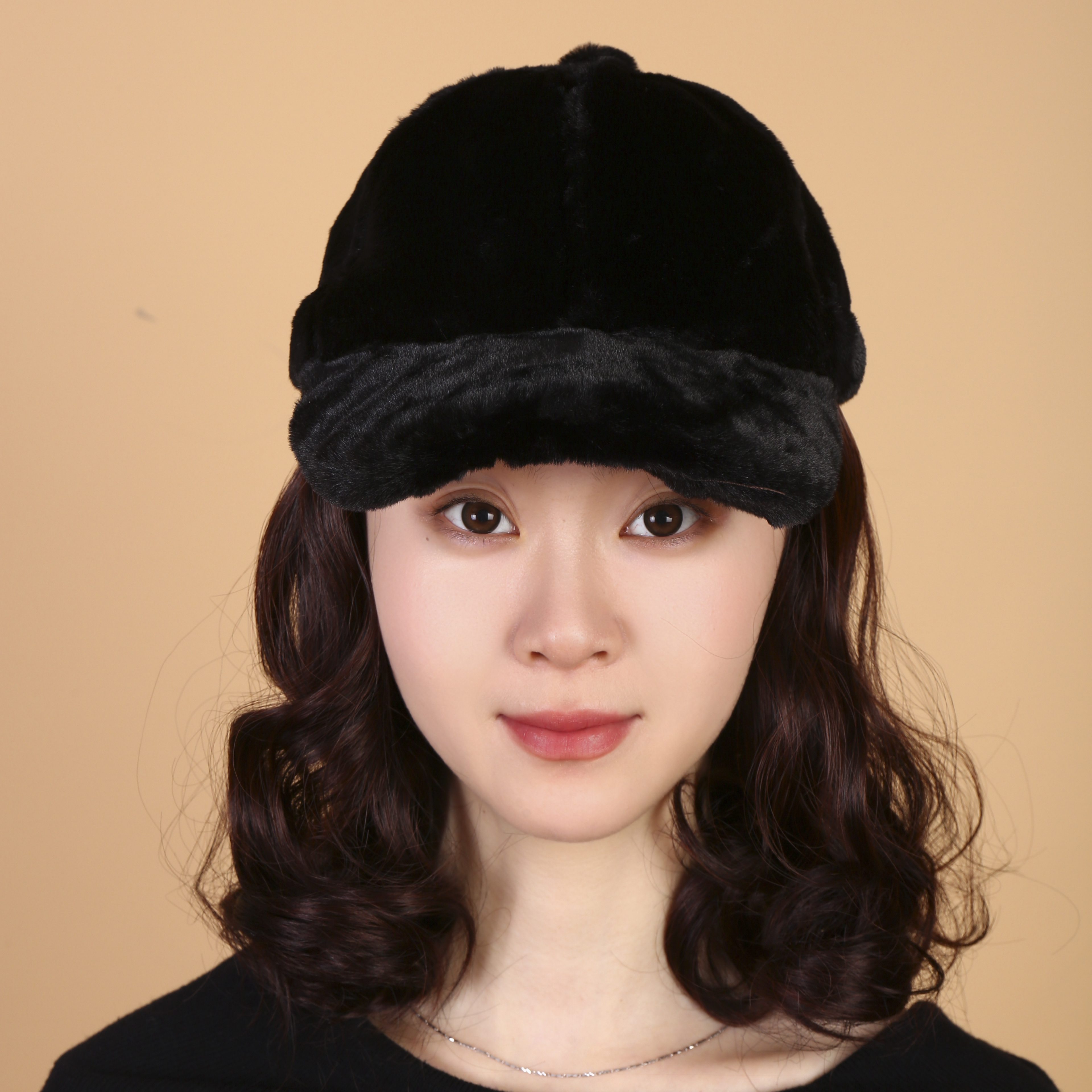 2025新款假发帽子一体仿貂毛鸭舌帽妈妈帽子带假发短发卷发全头套
