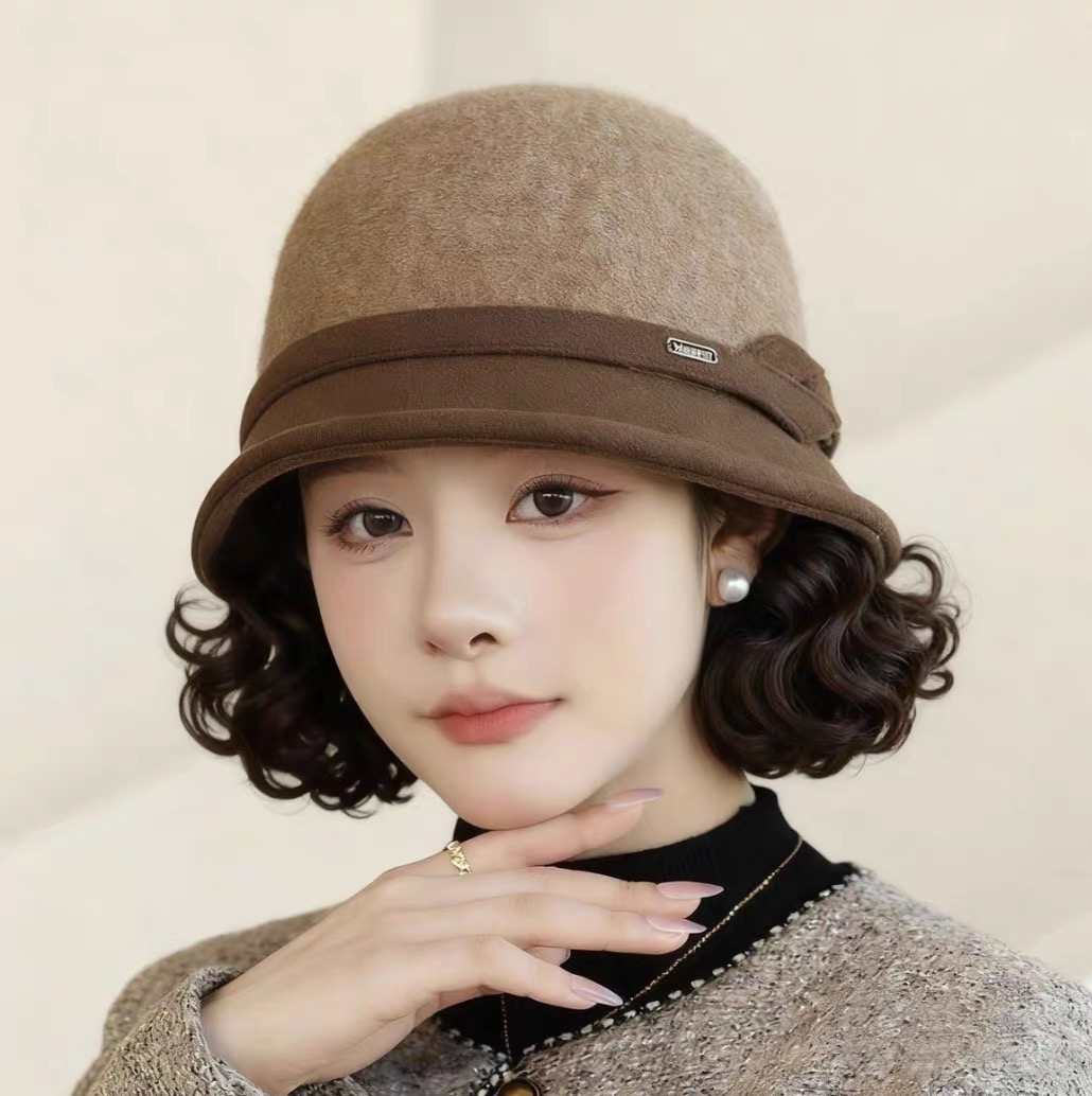 秋冬帽子假发一体女时尚妈妈渔夫帽中老年短卷发全头套假发帽
