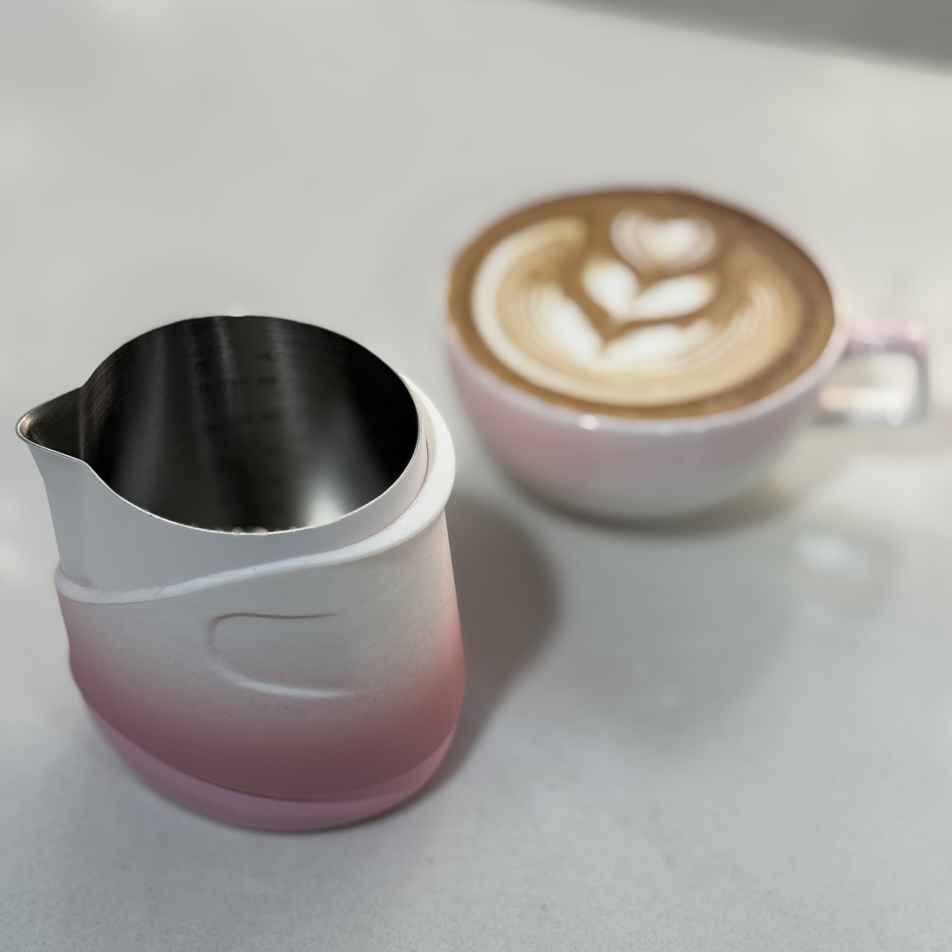 MHW轰炸机GT无柄渐变粉拉花缸