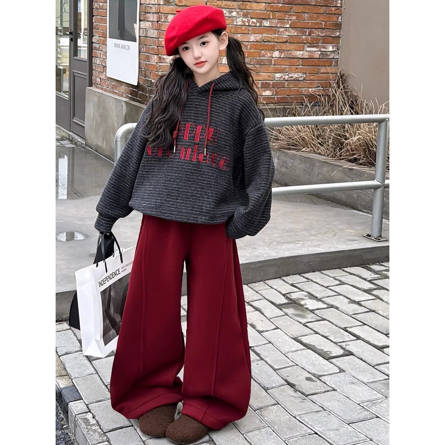 女童套装加绒加厚秋冬款女大童洋气时髦巨好看儿童冬装卫衣阔腿裤