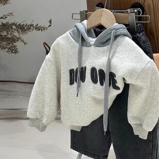 韩国童装酷帅男童连帽加绒卫衣2026新款秋冬洋气儿童百搭休闲上衣