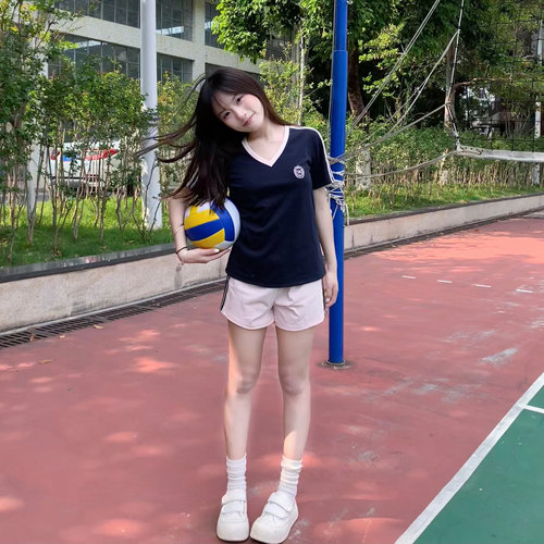 学院风短袖T恤v领套装休闲女