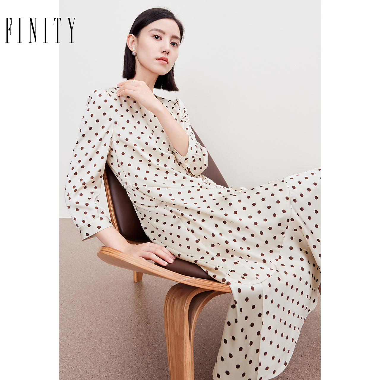 菲妮迪品牌连衣裙2024秋季简约抽褶设计感高端休闲印花裙子女