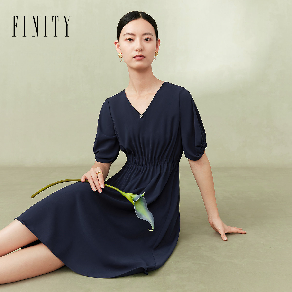 FINITY菲妮迪品牌连衣裙2024夏季简约休闲V领收腰显瘦百搭A字裙女