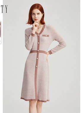 菲妮迪针织连衣裙2024年秋季小香风气质时尚V领中长款A字裙女