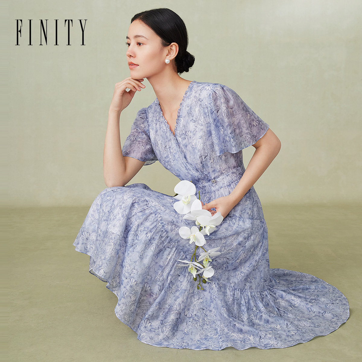 FINITY菲妮迪品牌连衣裙2024夏季法式V领设计感洋气百搭A字裙子女