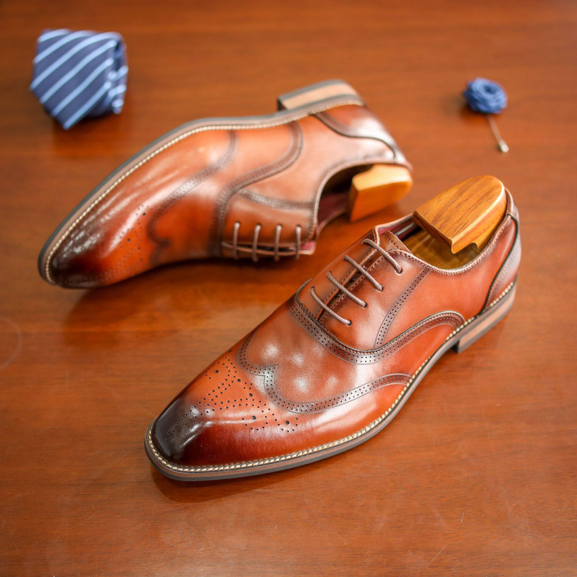 Leather Brogue Men Dress Shoes Classic Business Formal Shoes