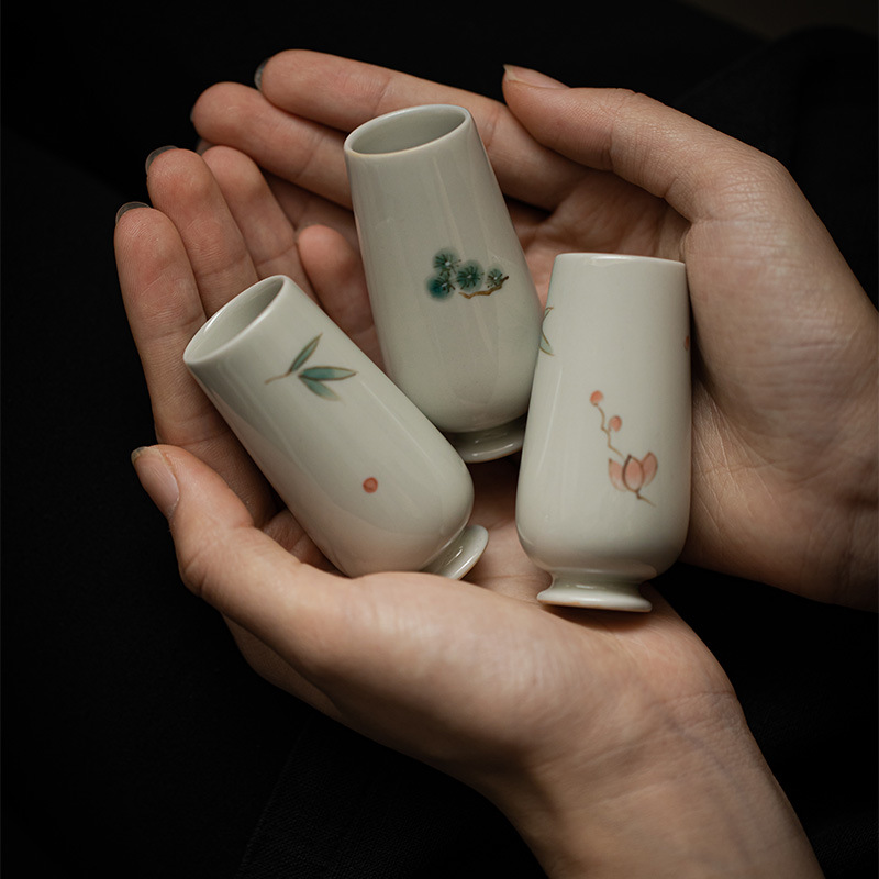 手绘岁寒三友闻香杯陶瓷主人杯