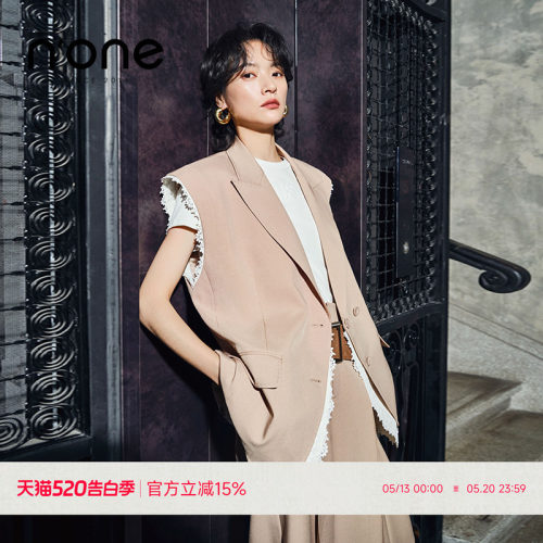 n'one蕾丝拼接宽肩马甲外套