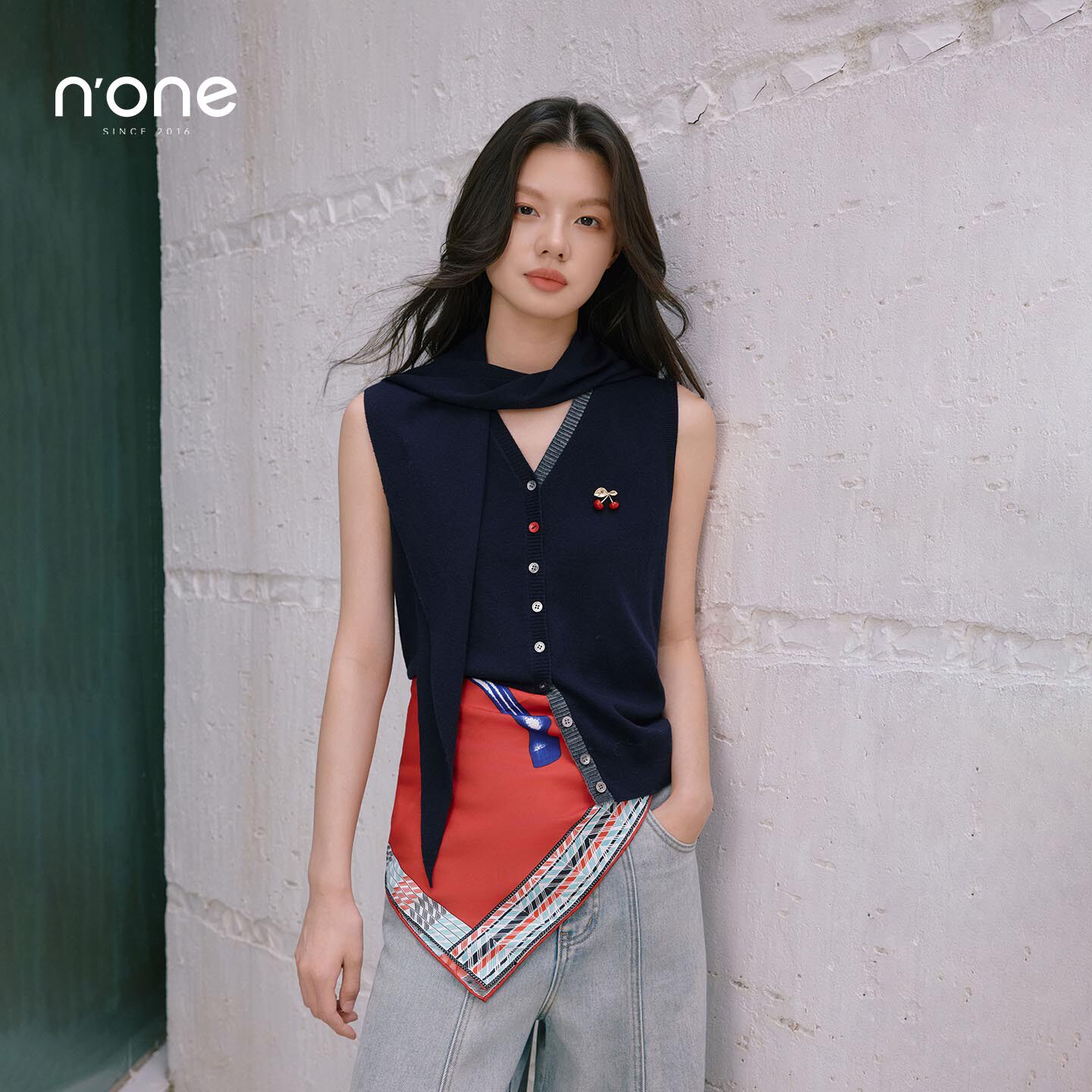 none学院风披肩领无袖毛衣背心图片