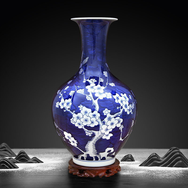 景德镇陶瓷手绘青花冰梅花瓶工艺礼品摆件客厅玄关酒店会所装饰品