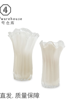 简约白色花瓣口百财手工琉璃花瓶样板间客厅书房桌面插花软装摆件