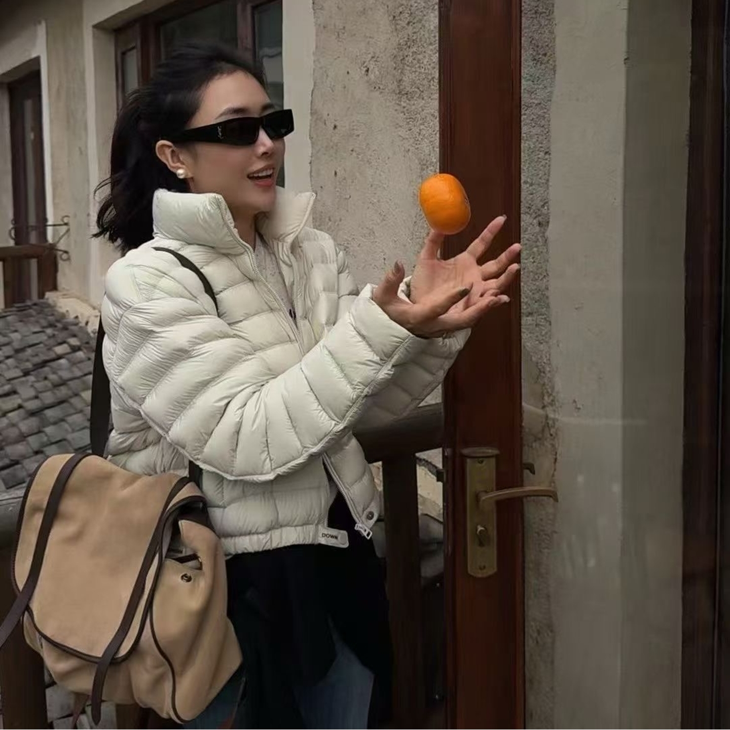 欧洲站2025冬季新款欧货女潮时尚休闲立领95绒轻薄羽绒服保暖外套