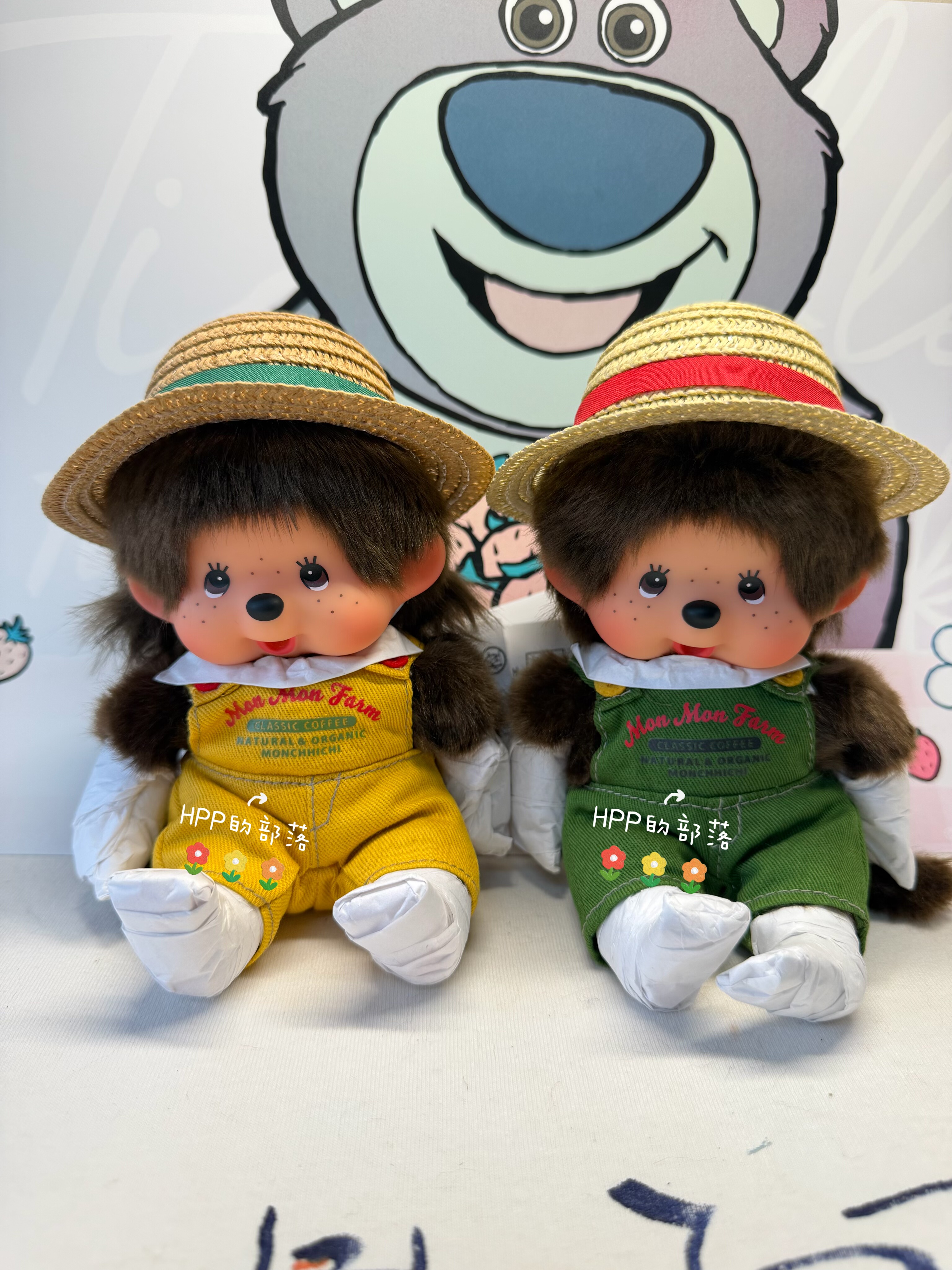 日本正版 Monchhichi 蒙奇奇 咖啡农场系列 草帽背带裤 坐姿公仔