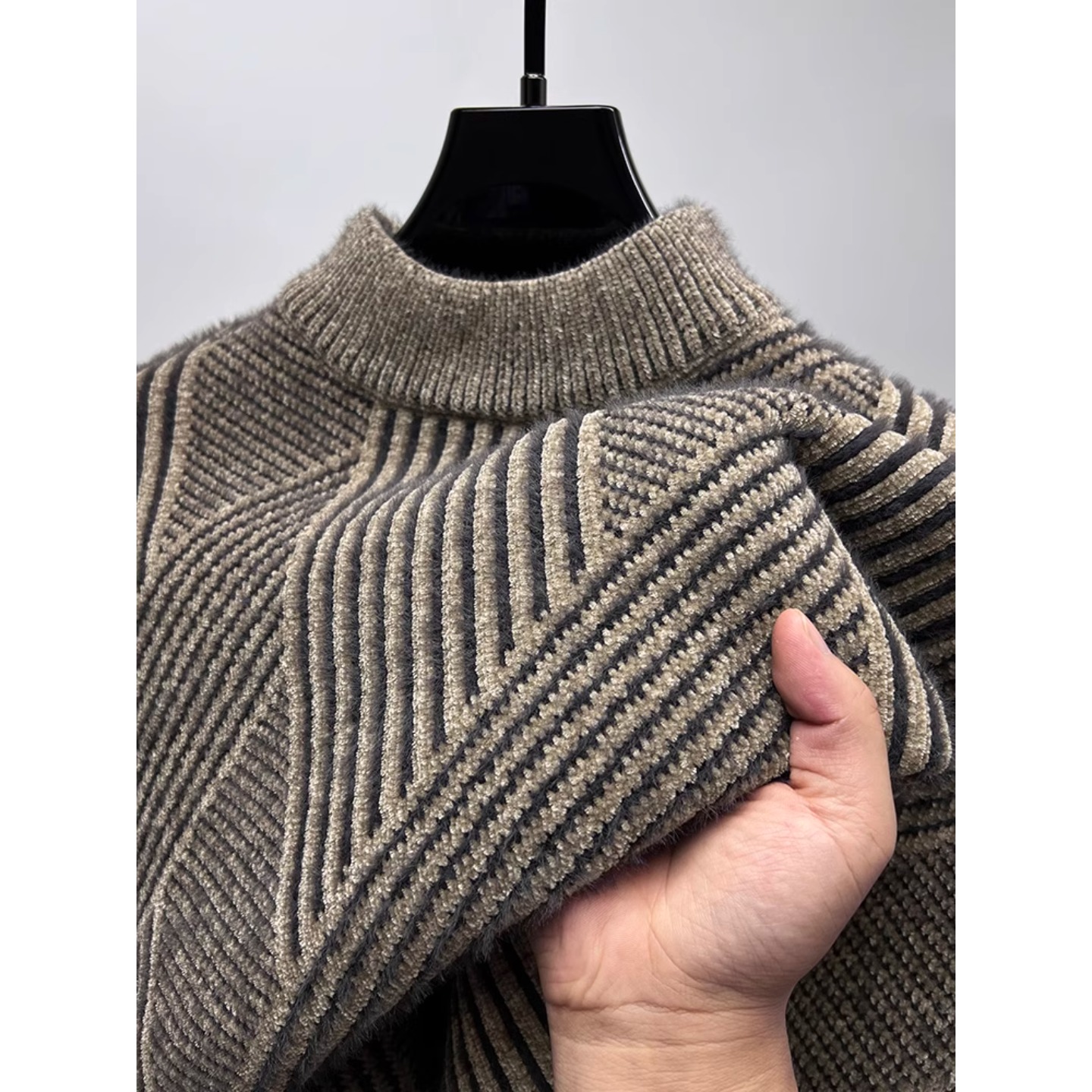 粗毛线加厚保暖半高领毛衣男冬季