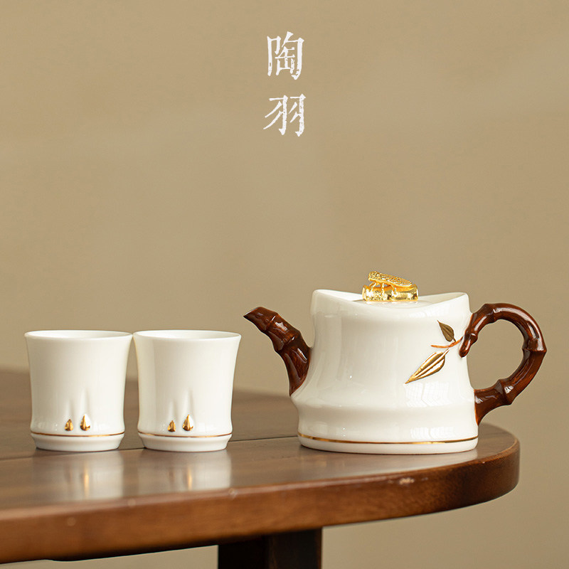 浮雕金蝉知足壶一壶两杯