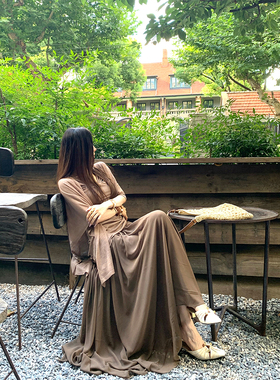 MaxMooroe柔是东方骨%又a又飒御姐连衣裙女夏季收腰显瘦V领长裙