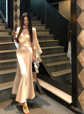 MaxMooroe淡颜的清冷感%法式连衣裙女秋季收腰显瘦吊带裙礼服长裙