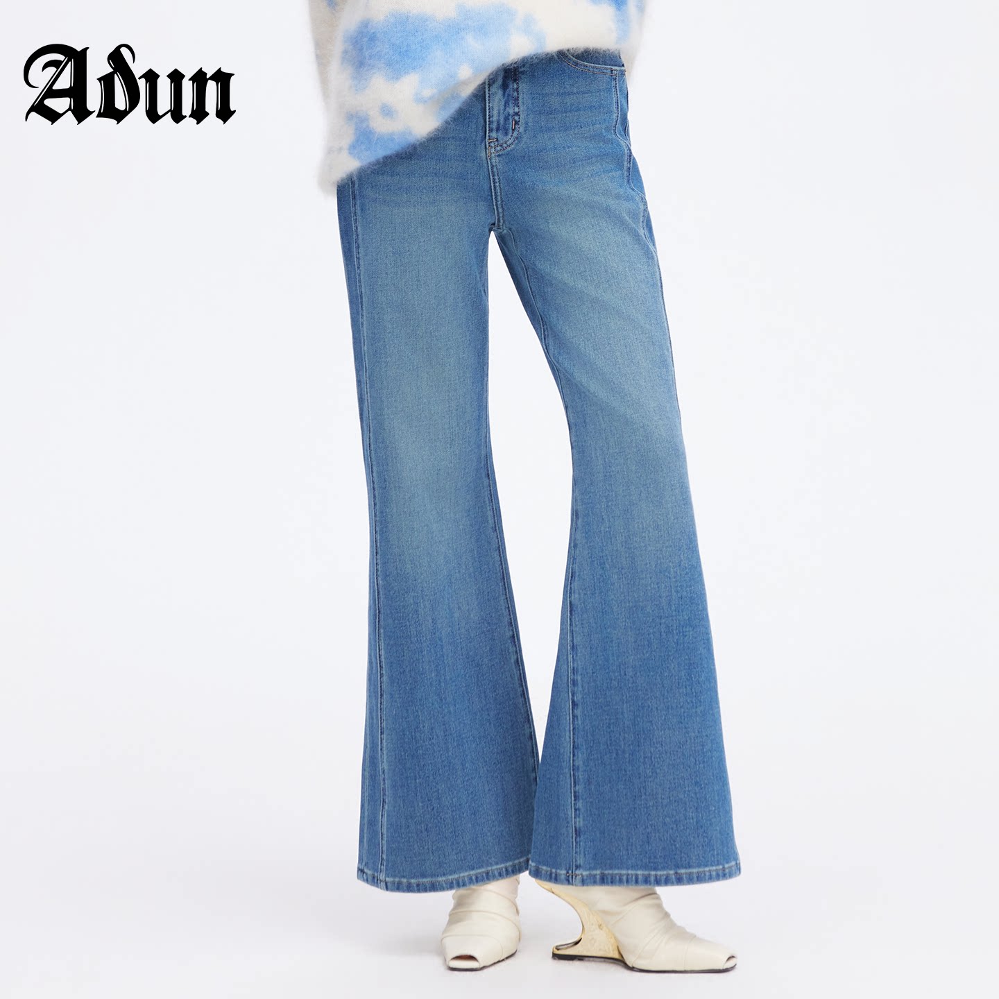 Abun秋季新品高腰显瘦微喇牛仔裤图片