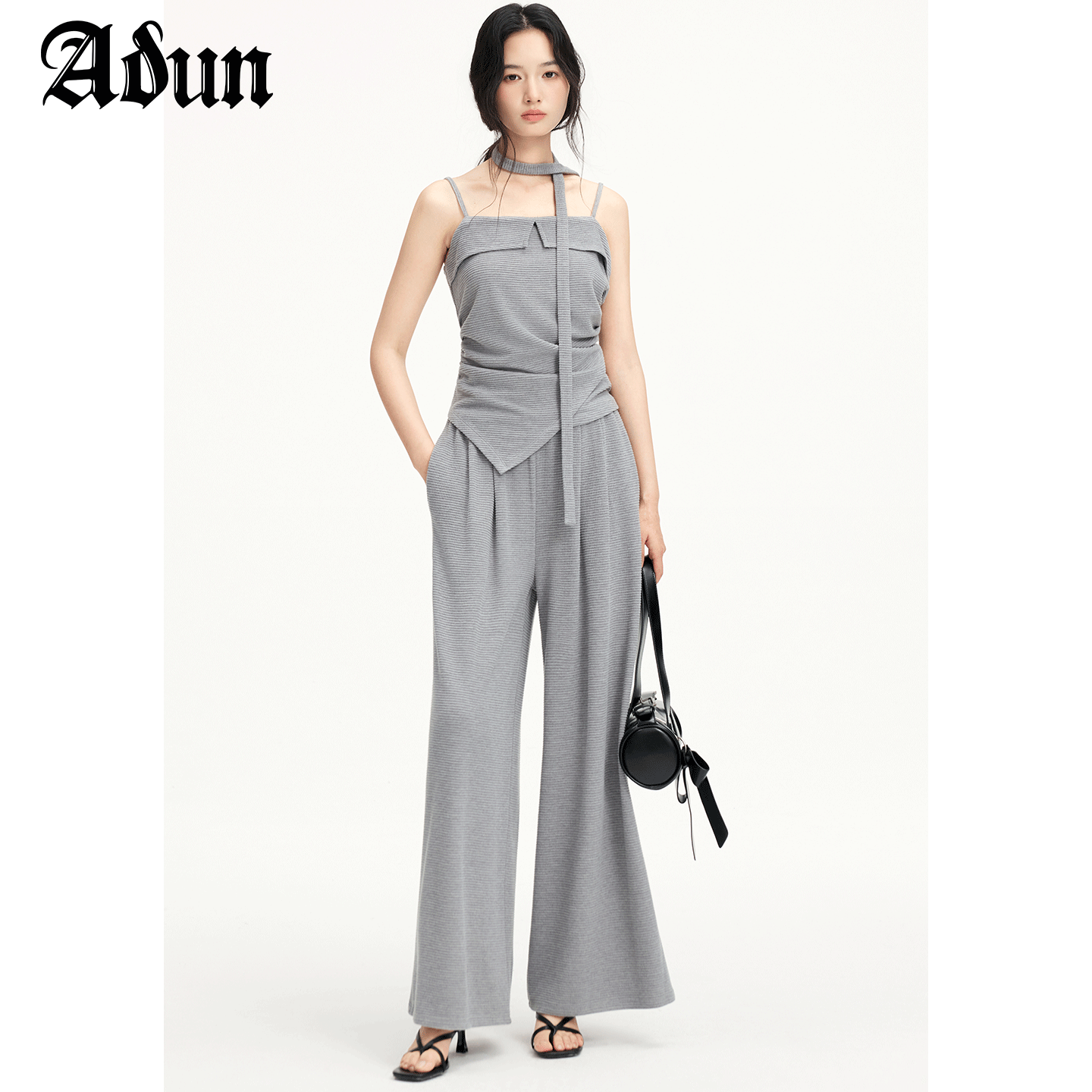 Abun【商场同款】2026年春季新品设计感吊带垂感阔腿裤气质两件套